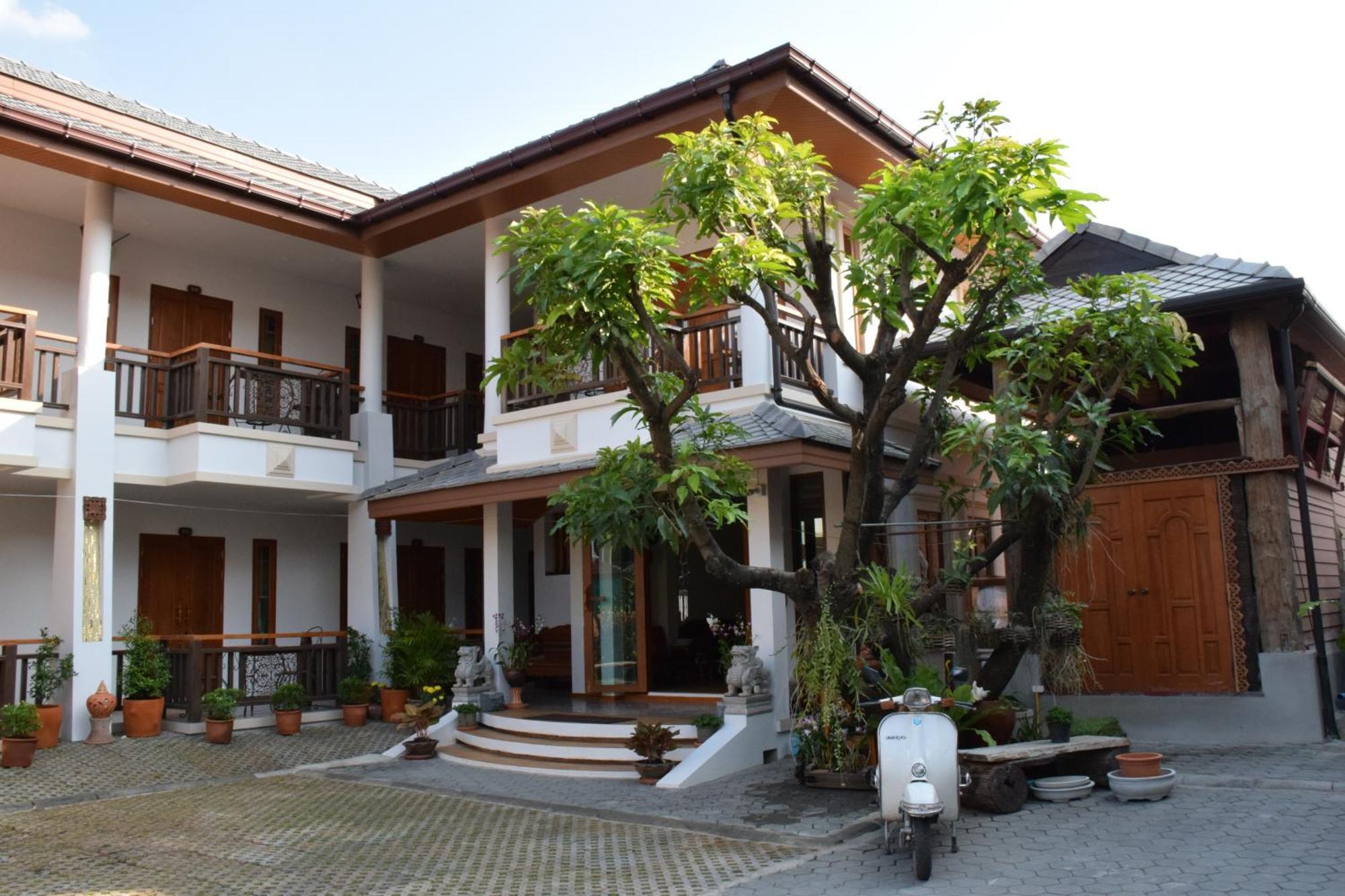 Gordnuea Boutique House Acomodação com café da manhã Chiang Mai Exterior foto